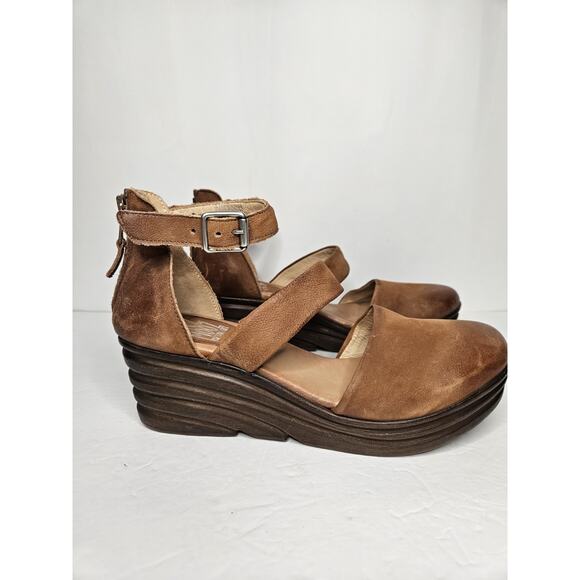 Miz Mooz Amia Brandy US Size 8 Cap Toe Closed Toe Boho Wedge Heels - Picture 2 of 10
